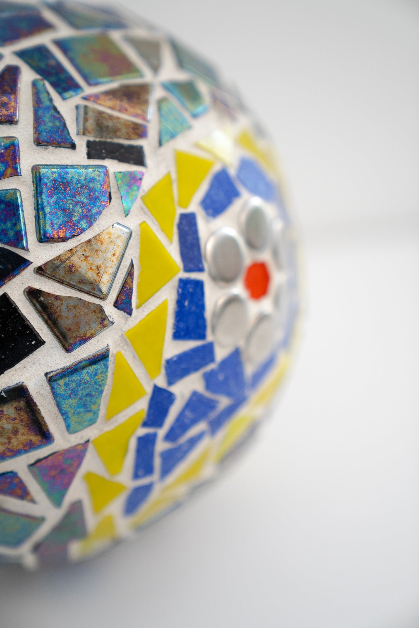 Miscellaneous decorative mosaic spheres